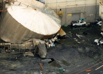 Washington: 11 pessoas estão desaparecidas após rompimento de tanque