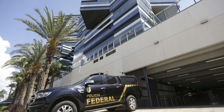 Governo lança programa de R$ 11 bilhões contra o crime organizado