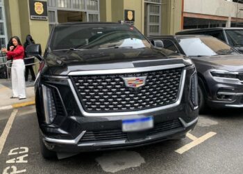 Como Deolane tem Cadillac Escalade? SUV de R$ 2,1 milhões não é vendido oficialmente no Brasil