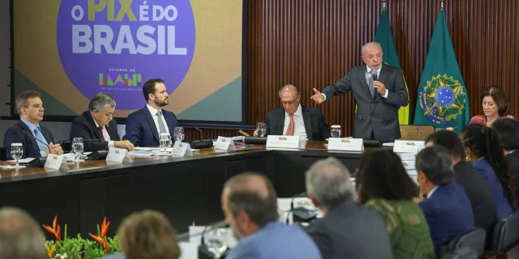 Brasil vai buscar novos parceiros para diminuir impactos comerciais